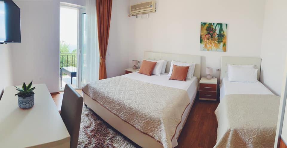 Apartments Hollaj Ulcinj Buitenkant foto